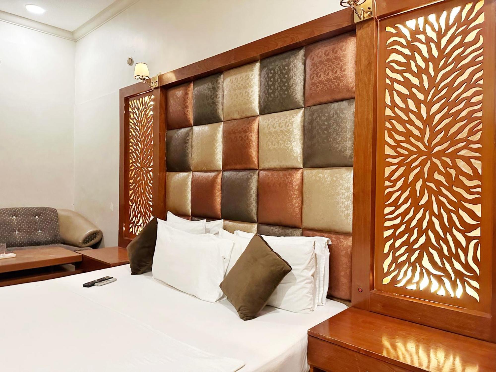 The Grand Hotel Multan Exterior photo