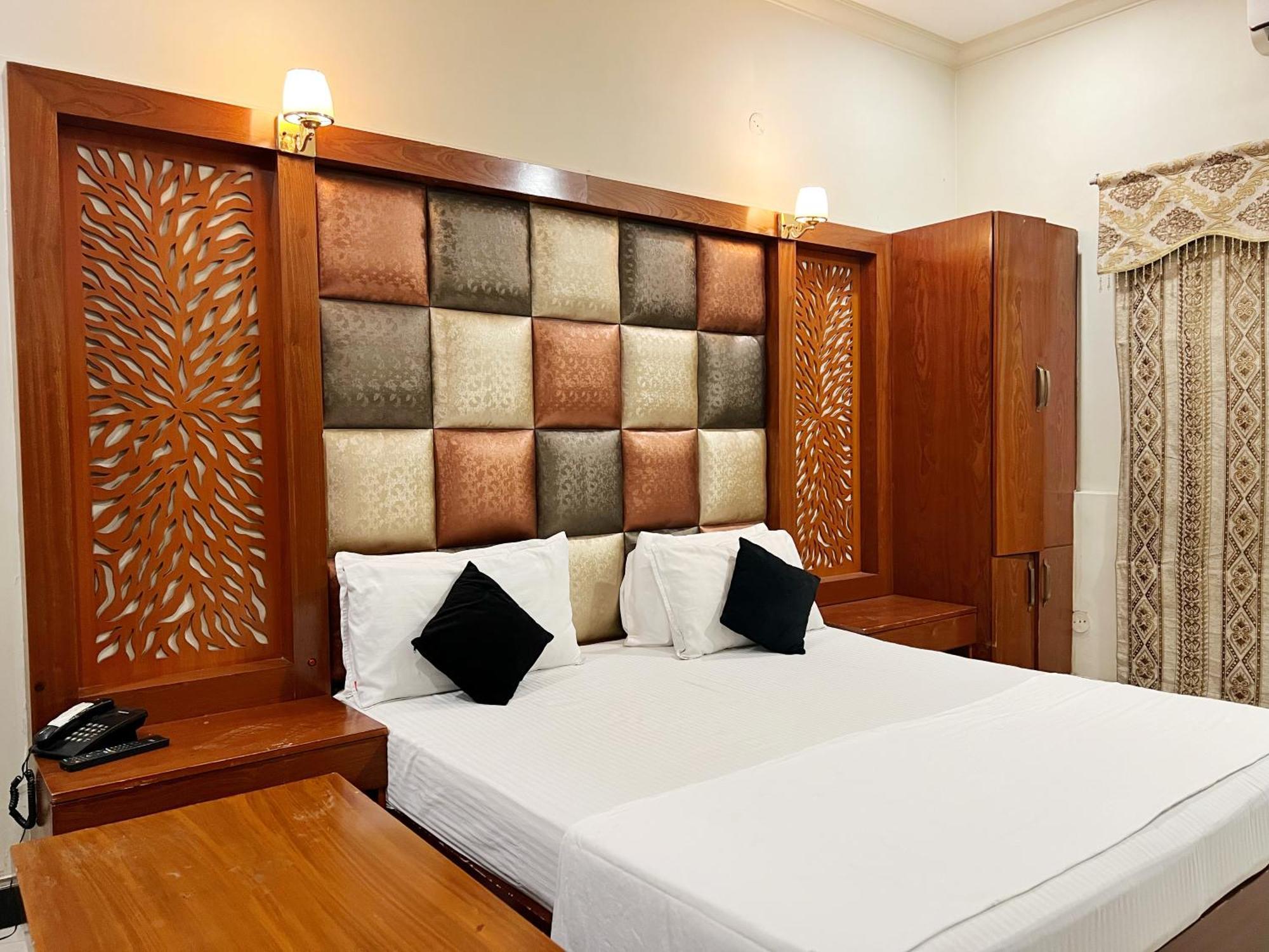 The Grand Hotel Multan Exterior photo