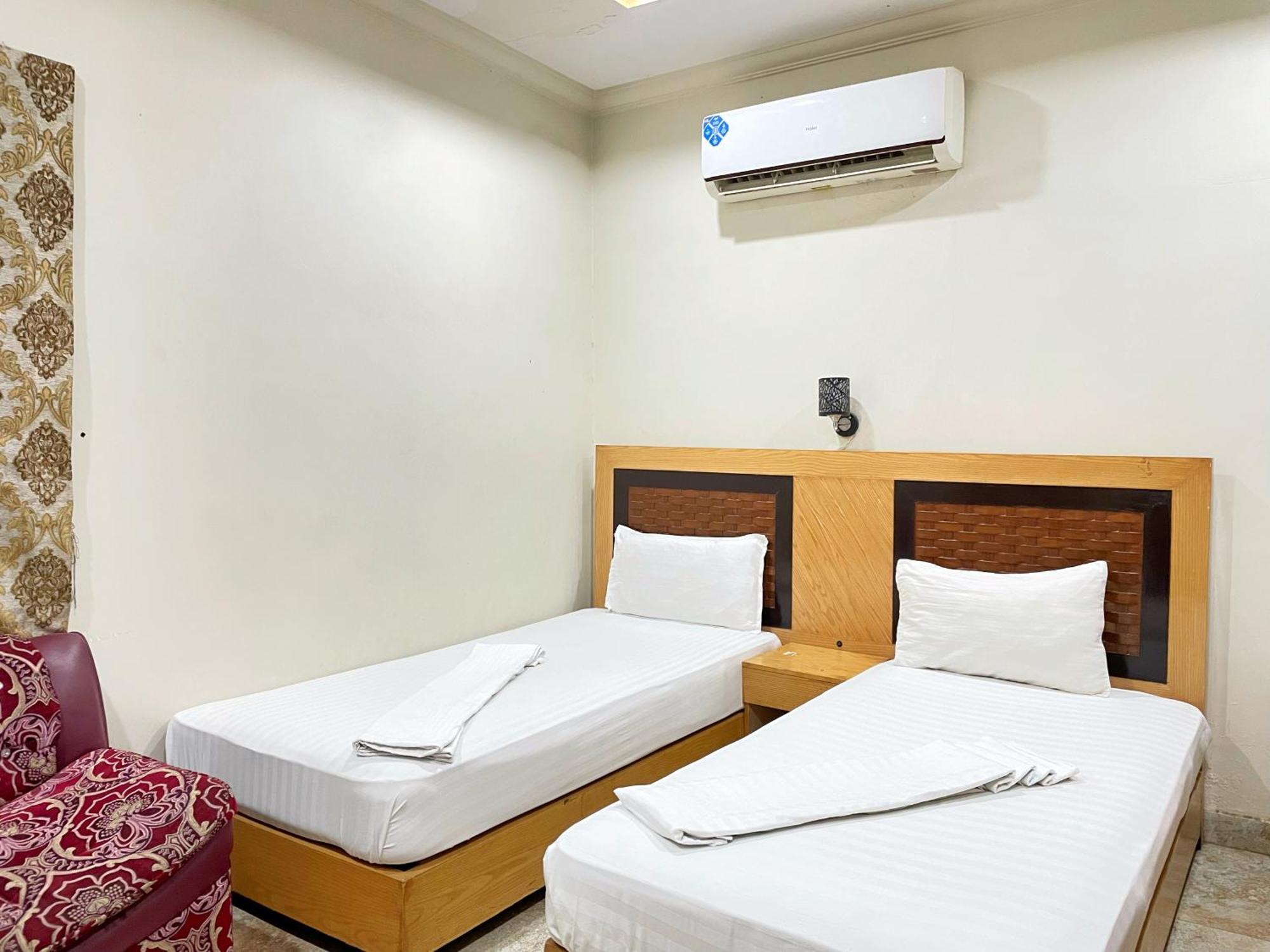 The Grand Hotel Multan Exterior photo